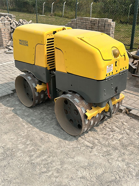 Rolo compactador 3 toneladas de controle remoto